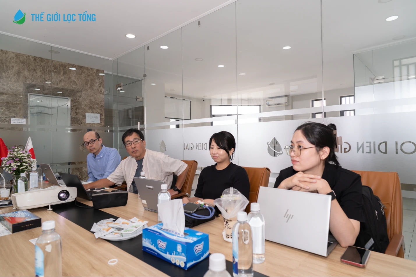 Panasonic & Thế Giới Lọc Tổng bàn chiến lược phát triển hệ thống lọc tổng lần thứ 2 - Sự quyết tâm nâng tầm chất lượng nước sạch tại Việt Nam 11 Với tầm nhìn chung, Panasonic và Thế Giới Lọc Tổng kỳ vọng sẽ góp phần thúc đẩy thị trường thiết bị lọc nước Việt Nam phát triển mạnh mẽ hơn