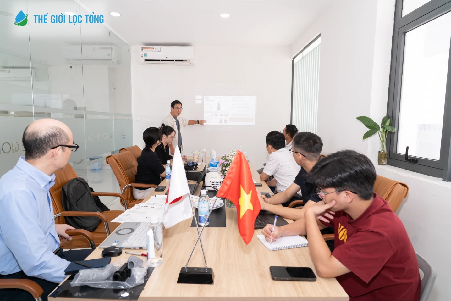 Panasonic & Thế Giới Lọc Tổng bàn chiến lược phát triển hệ thống lọc tổng lần thứ 2 - Sự quyết tâm nâng tầm chất lượng nước sạch tại Việt Nam 8 Cuộc họp lần này đánh dấu bước phát triển quan trọng trong tiến trình triển khai dòng sản phẩm hệ thống lọc tổng cao cấp Panasonic tại thị trường Việt Nam