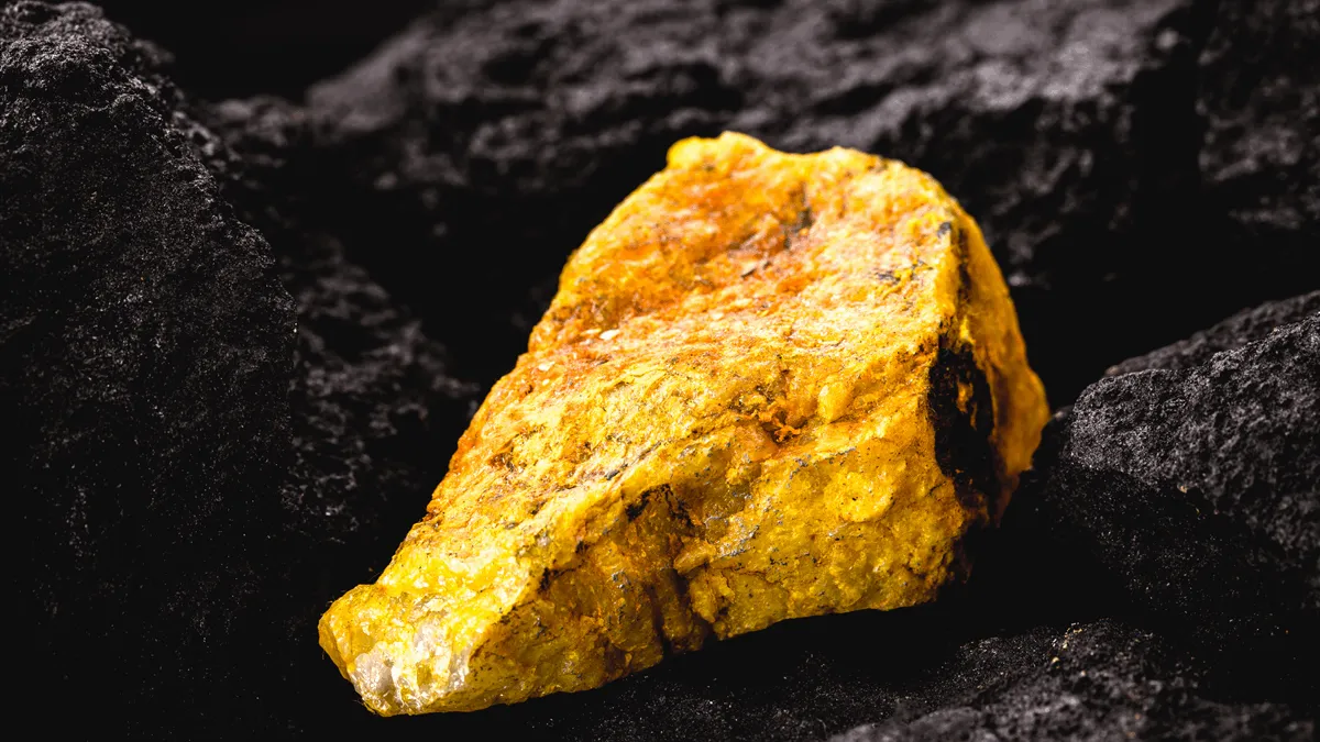 Uranium-trong-nuoc-Nguon-goc-tac-hai-va-cach-loai-bo